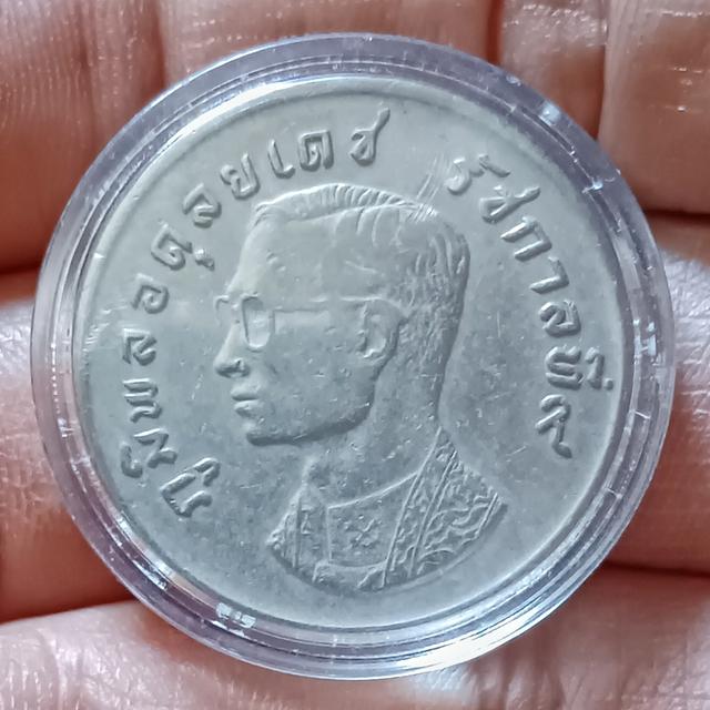 เหรียญ​ 1​ บาท​ ครุฑ​ปี​ 2517​ ผ่านใช้สวย รูปที่ 5
