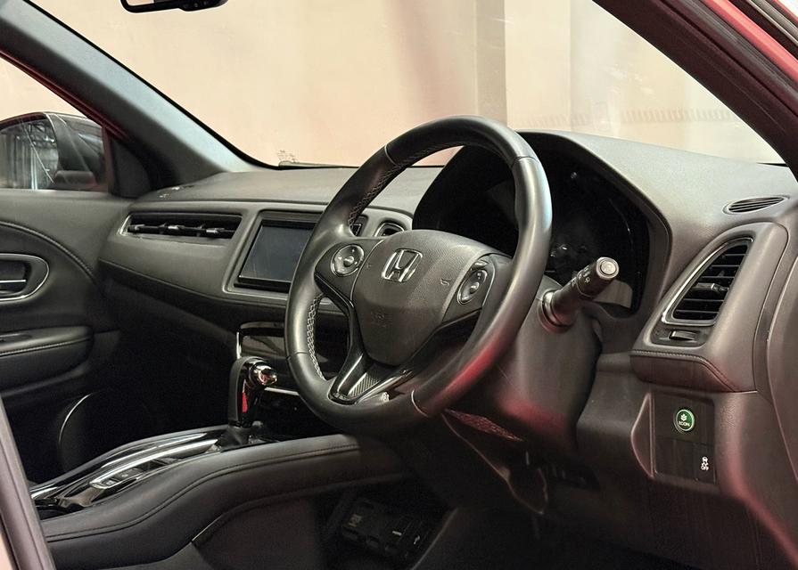 2019 HOND HRV 1.8 RS รุ่นTOP SUNROOF รถมือเดียวออกป้ายแดง รถวิ่งน้อย ไม่เคยมีอุบัติเหตุครับ 11