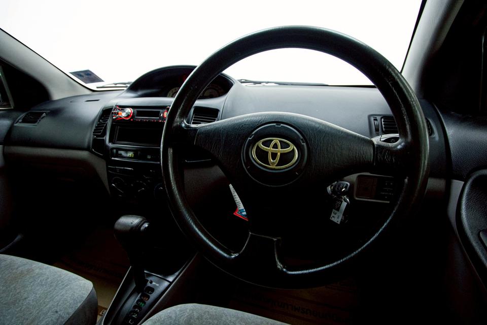TOYOTA VIOS 1.5 E 2003 15