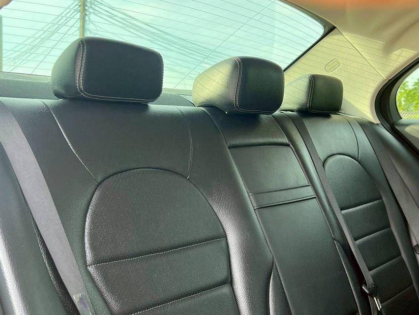 Mercedes Benz C220d Avantgarde W205 ปี 2018 จด 2019 10