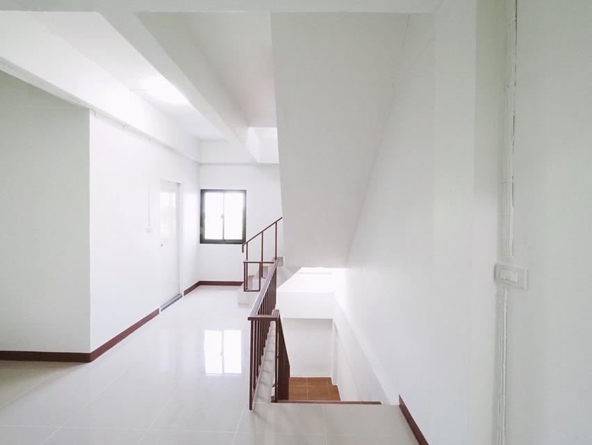 ขายอาคารพาณิชย์ 3.5 ชั้น+ดาดฟ้า ม.บัวทองธานี ขนาด 15 ตรว. 5นอน 3น้ำ [บางใหญ่-กาญจนาภิเษก] ขาย 1.99ล้าน 8