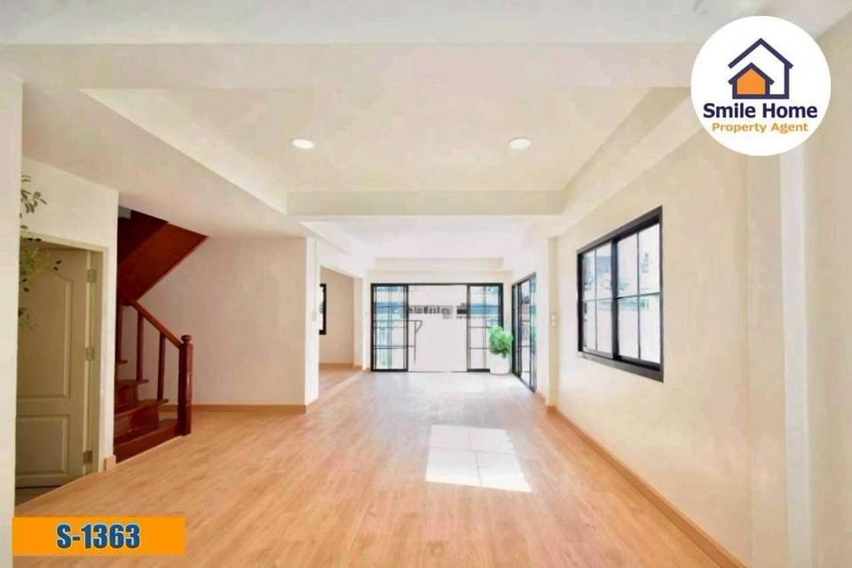 หมู่บ้านถาวรนิเวศน์2 ซอยบางนาตราด12 รีโนเวทใหม่ทั้งหลัง 3