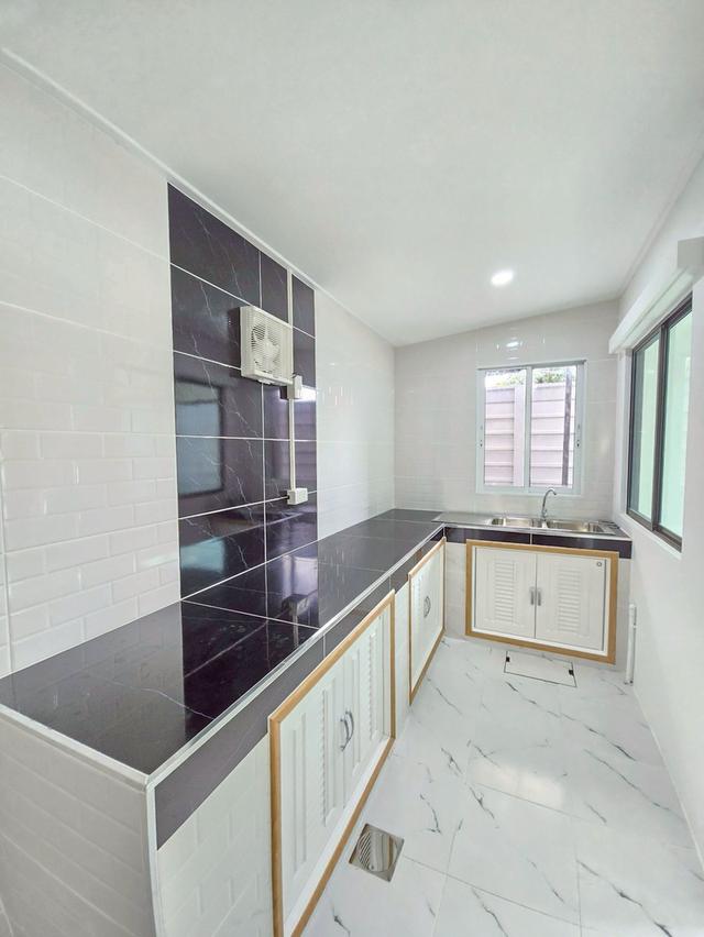 หมู่บ้านพลีโน่ รังสิตคลองสี่-วงแหวน ซ.9 โทรสอบถามราคา 10