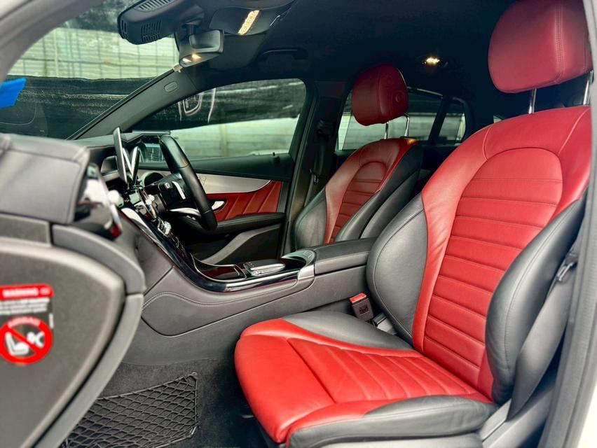 Benz GLC220d AMG Coupe 10