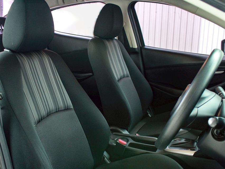 Mazda2 1.3 E Minor Change  ปี. 2020 13