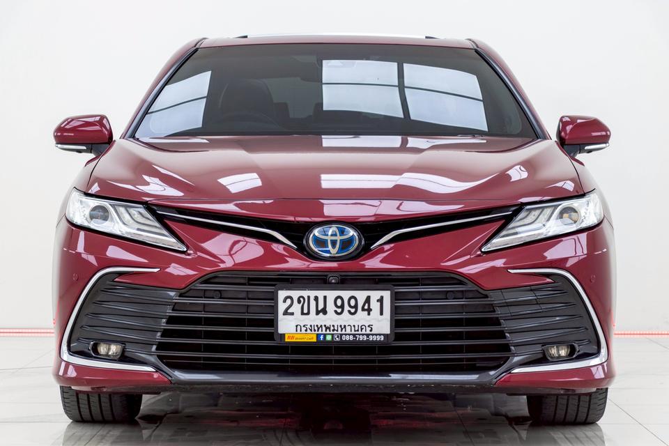 TOYOTA CAMRY 2.5 HEV PREMIUM LUXURY ปี2022 สีแดง รูปย่อยที่ 2