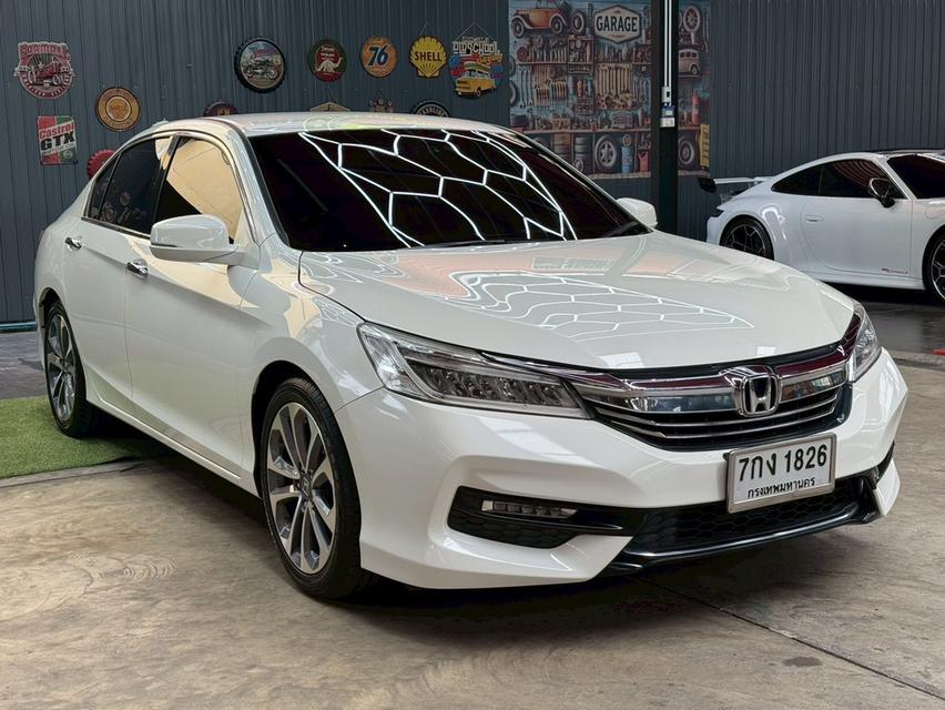 HONDA ACCORD 2.0 EL ปี2018 รถมือเดียว ออกห้างป้ายแดง