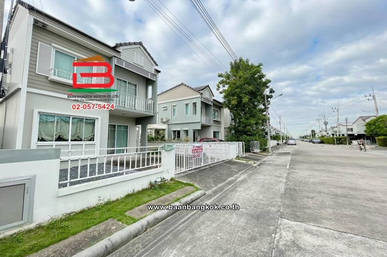 บ้านแฝด เนื้อที่ 35.8 ตร.ว. เดอะ วิลเลจ รังสิต-วงแหวน The Village Rangsit-Wongwaen ถนนรังสิต-นครนายก ตำบลลาดสวาย อำเภอลำลูกกา ปทุมธานี 3
