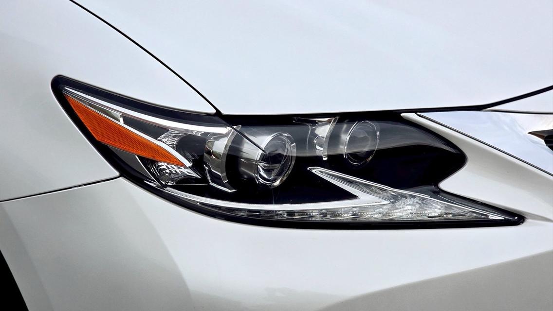 รหัสรถ WB36 Lexus ES300h ปี 2015  18