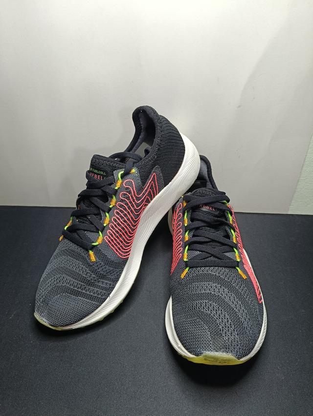 รองเท้าวิ่ง N•e•w B•a•l•a•n•c•e FuelCell R•e•b•e•l ไซส์ 37.5 / 24