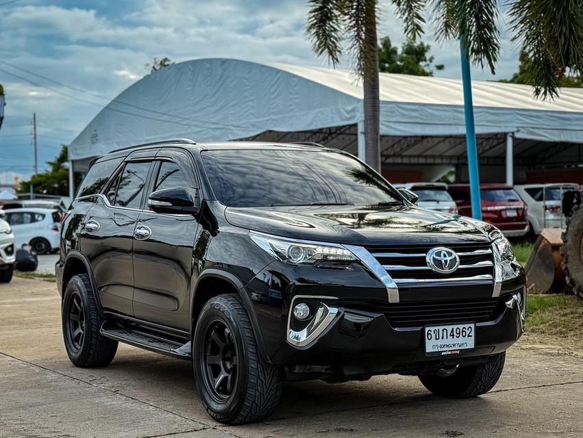 Toyota Fortuner 2.4V ปี16