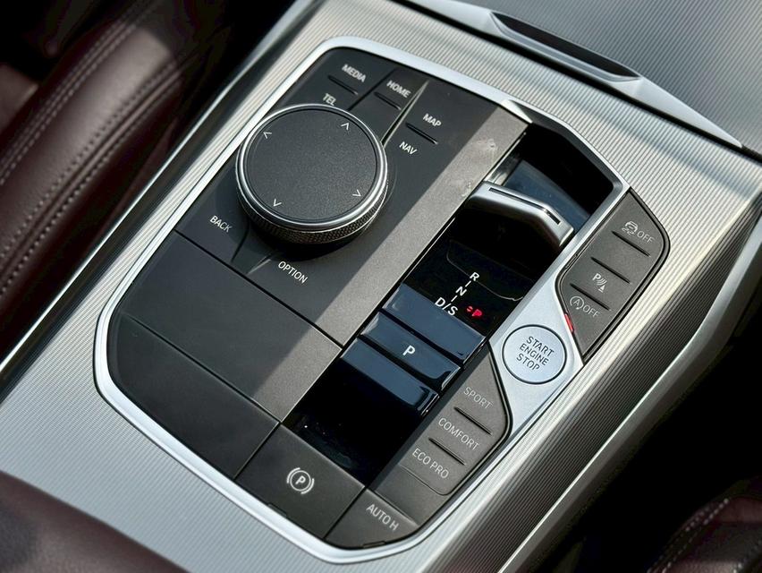 BMW 320d M sport G20 (LCI) จอยาว ปี 2024 สีขาว  9