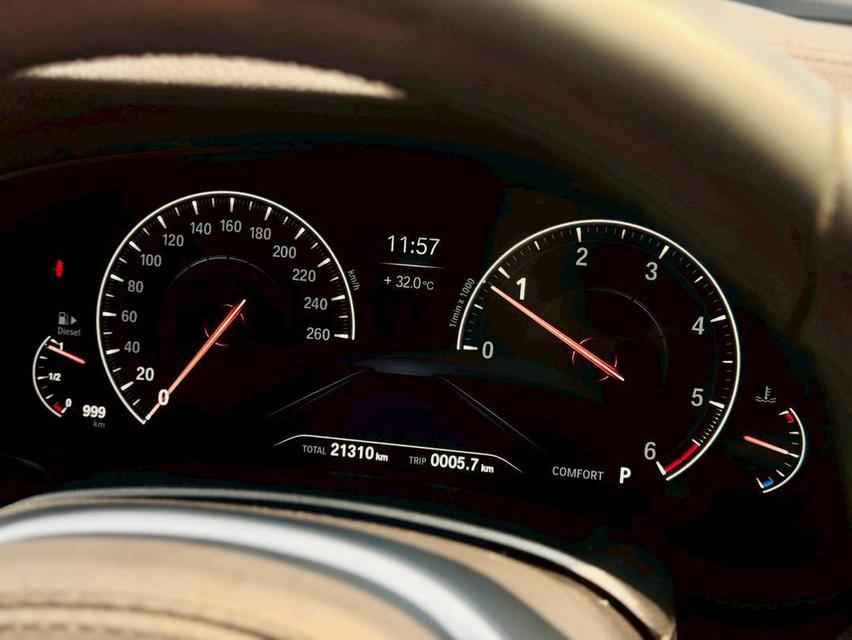 2019 BMW 520d M-Sport ( G30 ) รูปที่ 15