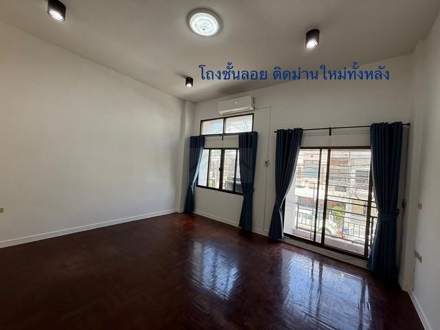 ให้เช่าทาวน์โฮม 3.5 ชั้น หมู่บ้านบ้านกลางเมือง 1 รัชดา เหม่งจ๋าย ซอยสหการประมูล Baan Klang Muang Ratchada – Mengjai ใกล้เลียบด่วน 9