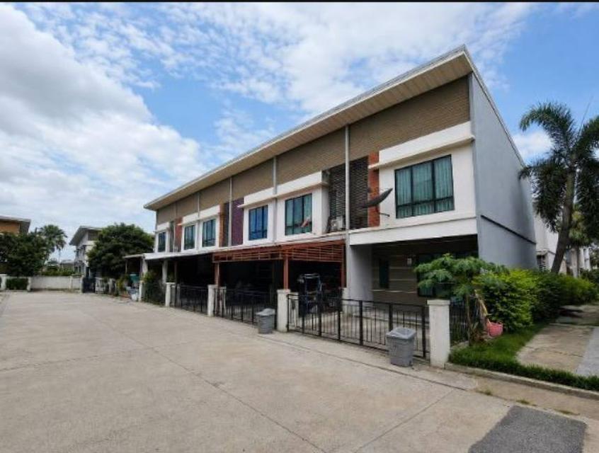 บ้านใหม่ ไม่เคยเข้าอยู่ หลังมุม ราคาดีสุดคุ้ม โครงการ Modi Villa หลวงแพ่ง – ลาดกระบัง 3