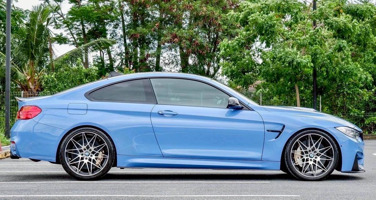รหัสรถ PR4 BMW F82 M4 Coupe Yas Marina Blue ปี 2015 11
