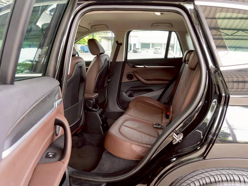 ขาย BMW X1 Sdrive 18i ปี18 17