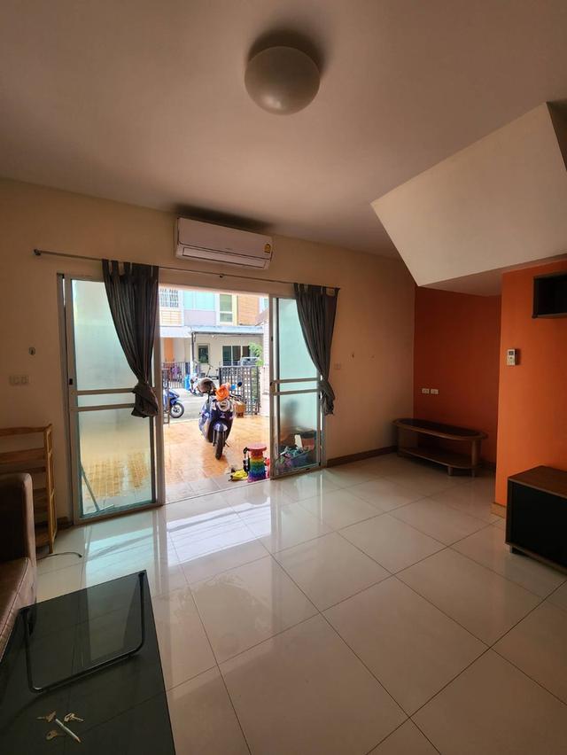 ปล่อยเช่าทาวน์โฮม 2 ชั้น 13