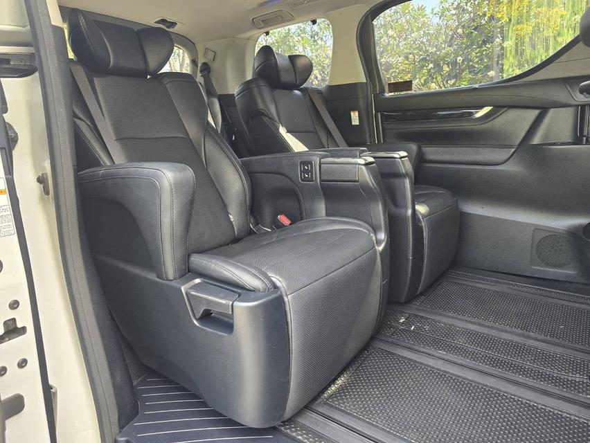 Alphard 2.5S C Package ปี 2020  รถผู้บริหาร  12