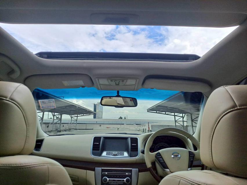 Nissan Teana 2.5 XV รุ่นท็อปสุด ปี 2011 หลังคาซันรู๊ฟ สภาพสวยมาก มือเดียวจากป้ายแดง 11