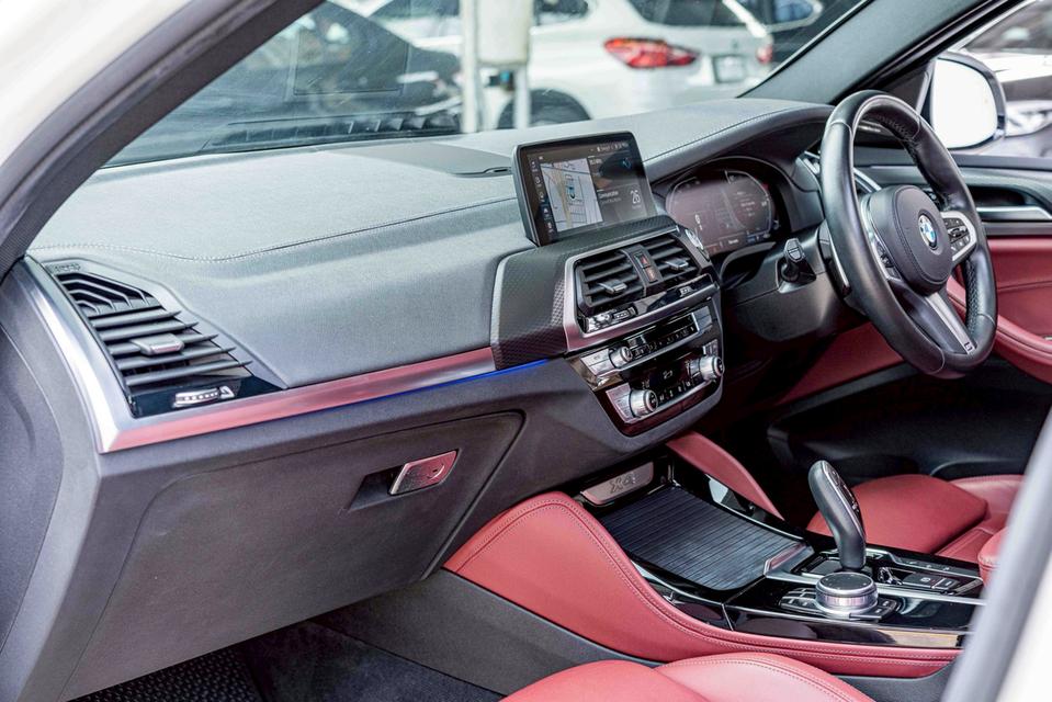 รหัสรถ NP2731 รุ่นรถ : BMW X4 XDRIVE20d M SPORT ปีรถ : 2021 12