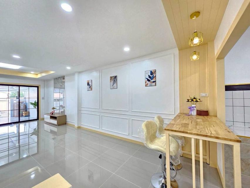 หมู่บ้านร่มเงาไม้  11