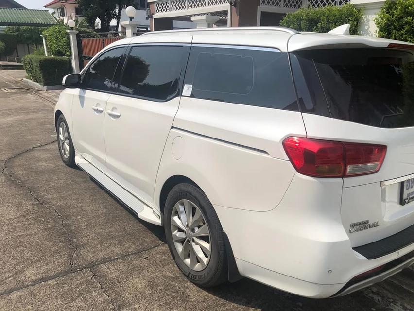 KIA GRAND CARNIVAL ตัว EX ปี 2016 มือสอง 2