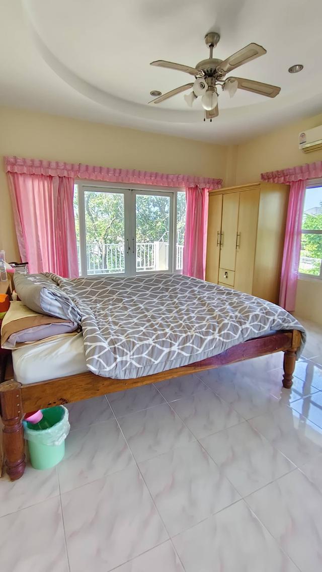 บ้านพร้อมที่ดินใจกลางบางแสน ขนาดเกือบไร่ 20