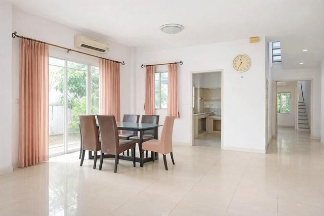 คฤหาสน์ บ้านเดี่ยวให้เช่า 3นอน โรงเรียนสาธิตพัฒนา 700ม. ซาฟารีเวิลด์ 900ม. 3น้ำ. 70 ตร.ว. 280 ตร.ม. 2ชั้น เฟอร์นิเจอร์คร 3
