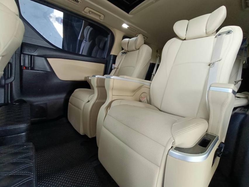 รหัสรถ PEAT9797 TOYOTA ALPHARD​ HYBRID  ปี​ 18 12