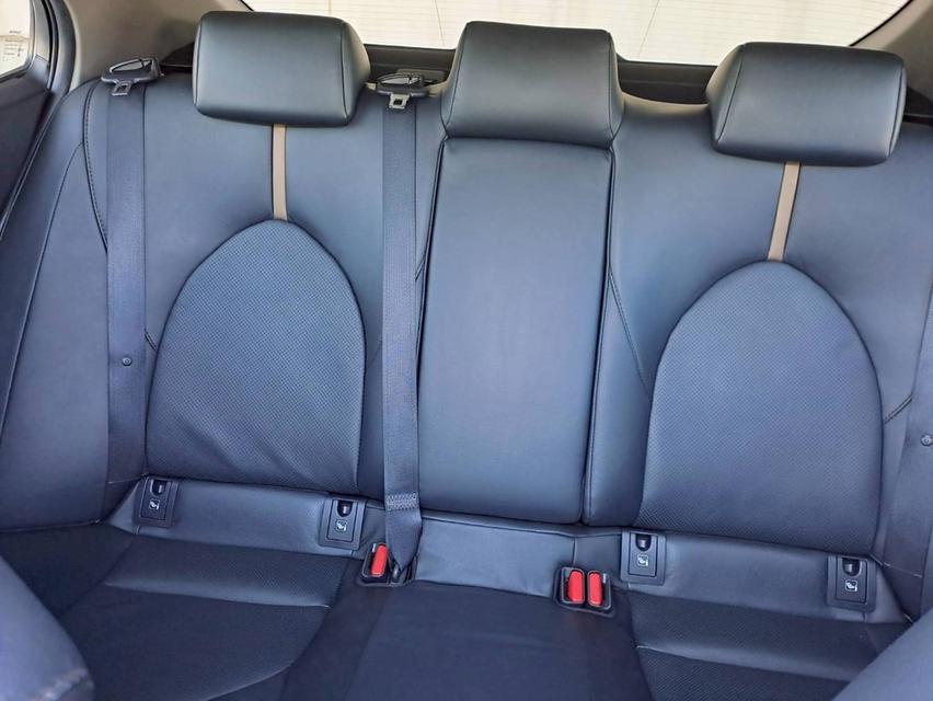 TOYOTA CAMRY, 2.5 G (สีขาว) Topสุด ปี2020 รถบ้านมือเดียวออกห้าป้ายแดง 17