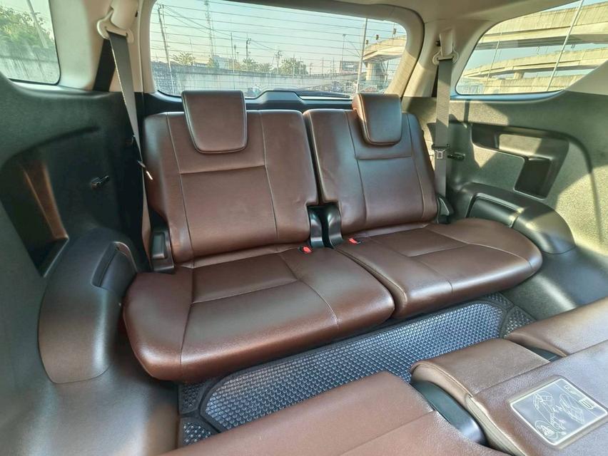 TOYOTA FORTUNER 2.4 V 4WD ปี 2019  9