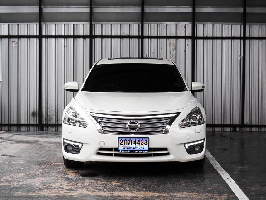 Nissan Teana รุ่น Top สุด 2.5XV Sunroof ปี 2014 สีขาว 2