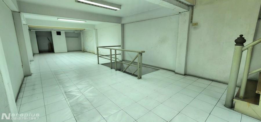 . 69030150 : ขายอาคารพาณิชย์ 5 ชั้น พร้อมต่อเติมดาดฟ้า บนที่ดินรวม 24.7 ตร.ว. ย่านวังบูรพา ใกล้ Mega Plaza และ ดิโอสยาม พลาซ่า อยู่ในทำเลธุรกิจ การค้า 10