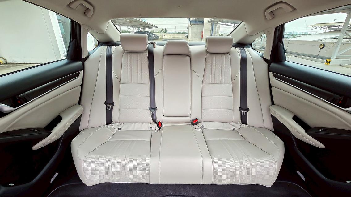 ขาย Honda Accord 1.5EL ปี19 13
