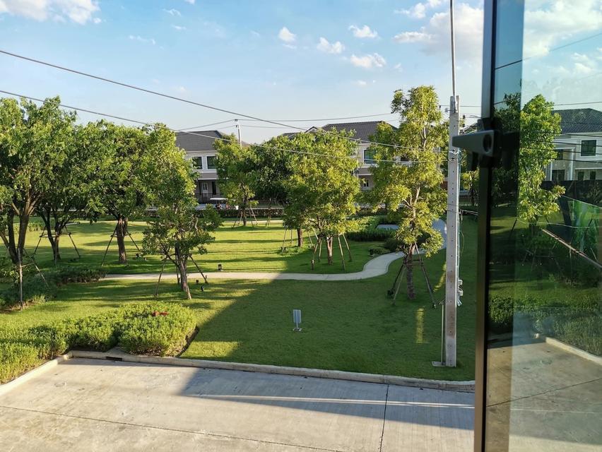 บ้านหรูแปลงมุมสวนส่วนตัว ให้เช่ารามอินทรา เลขมงคล 999 ทิศใต้ 4 นอน 5 น้่ำ 85,000 เท่านั้น (รับต่างชาติ)  ลัดดารมย์ วงแหวนรามอินทรา 18