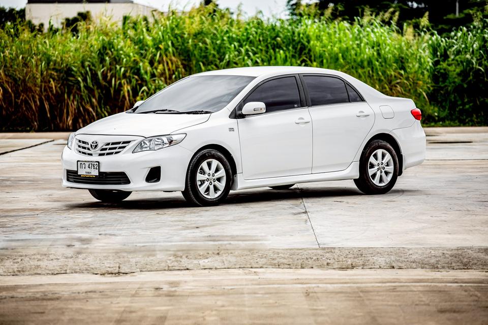 Toyota Altis 1.6E ปี 2012 สีขาว สวยสภาพดี 10