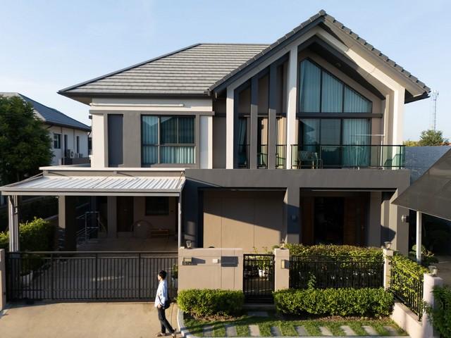 บ้านเดี่ยว บางกอก บูเลอวาร์ด พระราม 9 ให้เช่า 3 ห้องนอน