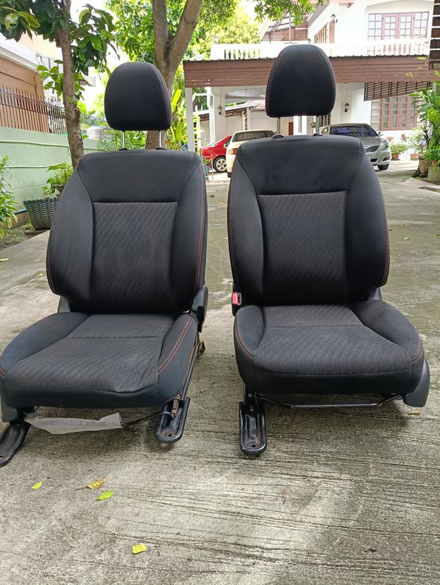 เบาะเดิมคู่หน้า jazz GK RS