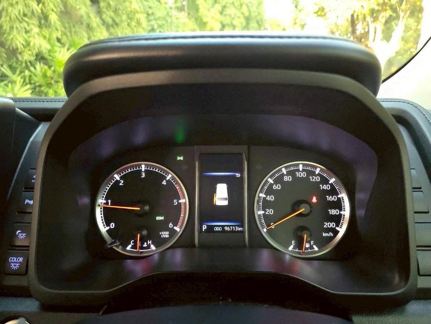 รหัสรถ PAT6009 Toyota Majesty 2.8 Premium ปี 2020 สีดำ 8