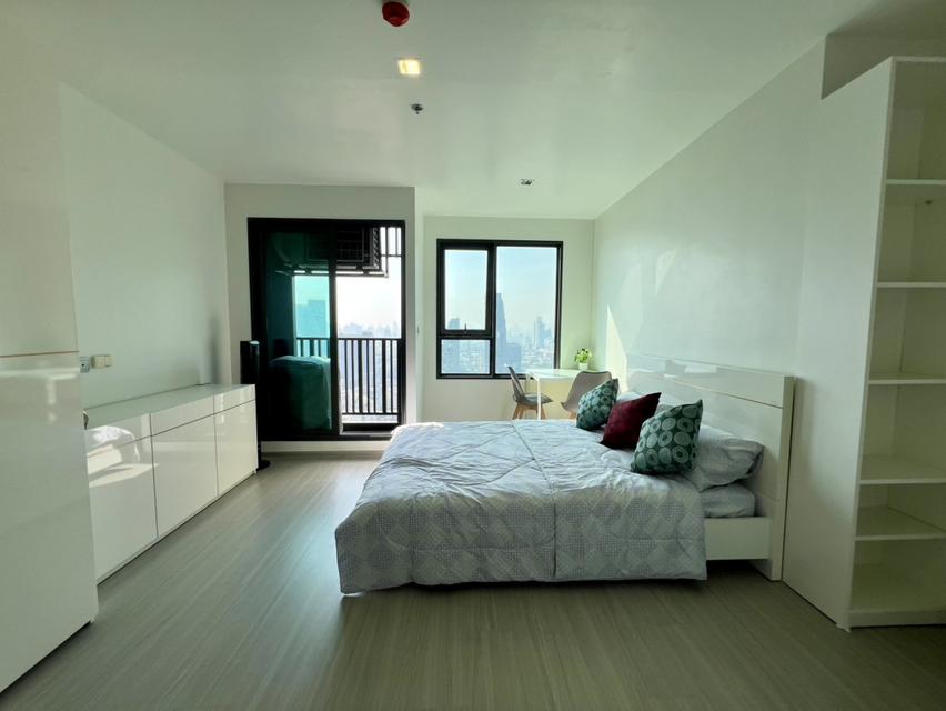 4.25 MB 1นอน กั้นเป็นสัดส่วน ราคานี้ได้ห้องมือ 1 ยังไม่เคยเข้าอยู่ แต่งสวย เฟอร์ Index จัดเต็ม ในทำเลปังย่านลาดพร้าว Lif 1