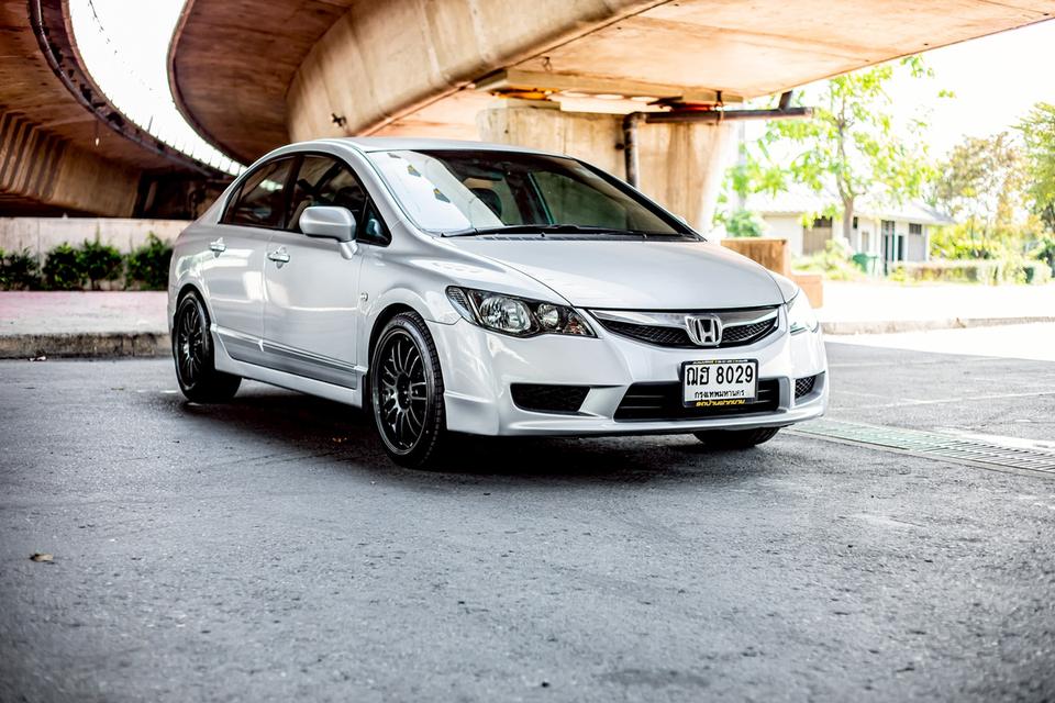Honda Civic Fd MNC 1.8S AS สีเทา ปี 2009 มือเดียวป้ายแดง สภาดีมากๆ