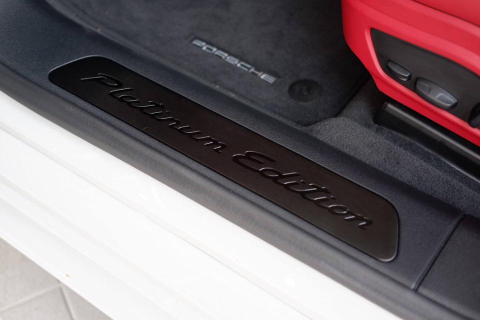 Porsche Panamera 4 E-Hybrid Platinum Edition āļĢāļđāļāļāļĩāđ 12