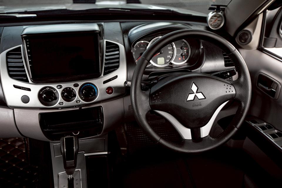 Mitsubishi Triton Plus Double Cab 2.5 Ddi Auto ปี 2012 สีขาว  14