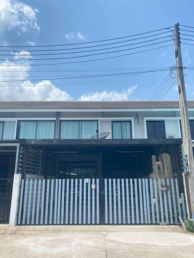 บ้านทาวน์เฮาส์2ชั้น 3ห้องนอน 2ห้องน้ำ 1