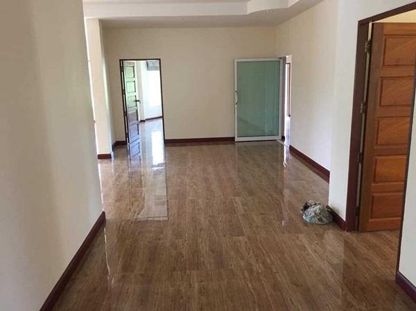 ให้เช่าบ้านเดี่ยว พื้นที่ 1 ไร่ อ.พนัสนิคม จ.ชลบุรี ใกล้ร้านสะดวกซื้อ 7/11 มินิบิ๊กซี โลตัส ซีเจ โทร 0879556066 9