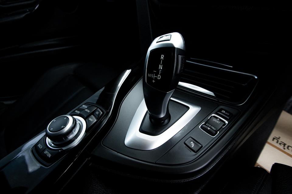 รหัสรถ 1D073 320d SPORT 2.0 2014 7