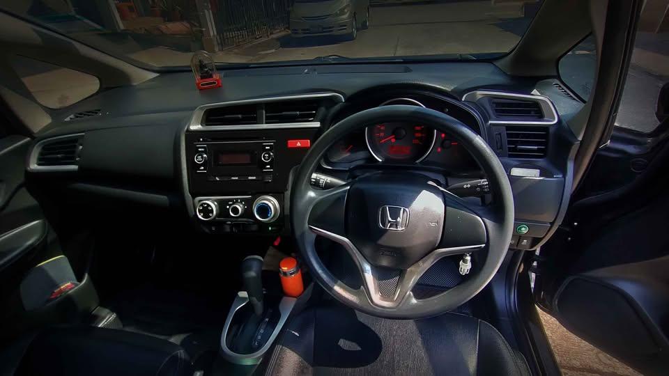 Honda Jazz รถบ้านแท้ๆ 4