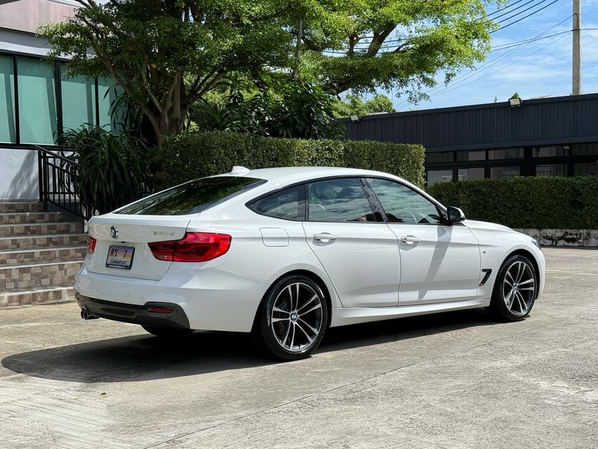 2020 BMW 320D GT MSPORT LCI รถมือเดียวออกป้ายแดง รถวิ่งน้อย เข้าศูนย์ตามระยะ รถไม่เคยมีอุบัติเหตุครับ 3