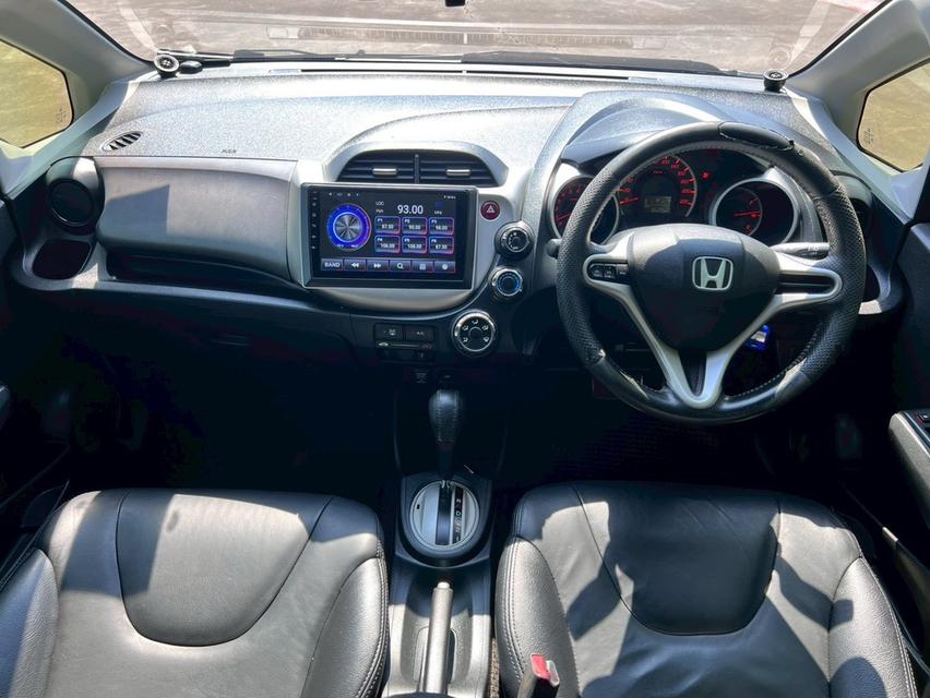 Honda Jazz 1.5V 2010 มือสอง รูปที่ 9